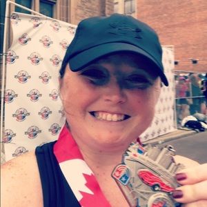 Meet your Posher, Holly